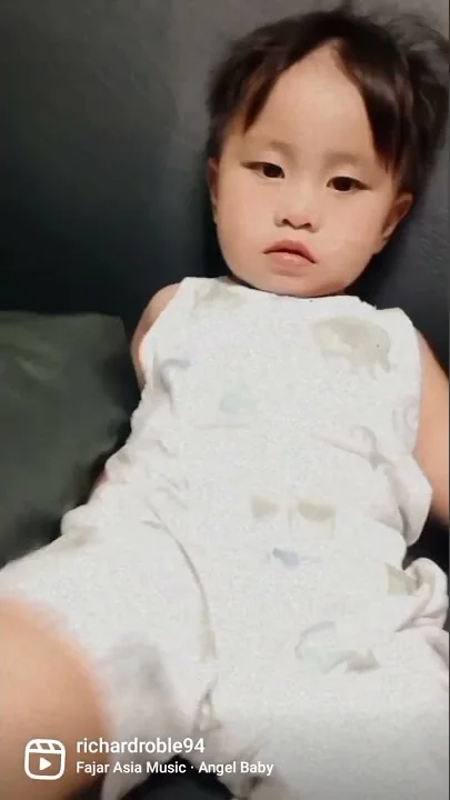 Relaxing Baby Krie  apaka cute