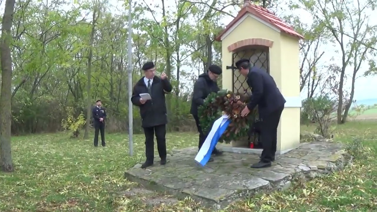 Kranzniederlegung beim ÖKB Hollabrunn Marterl, 01.11.2025