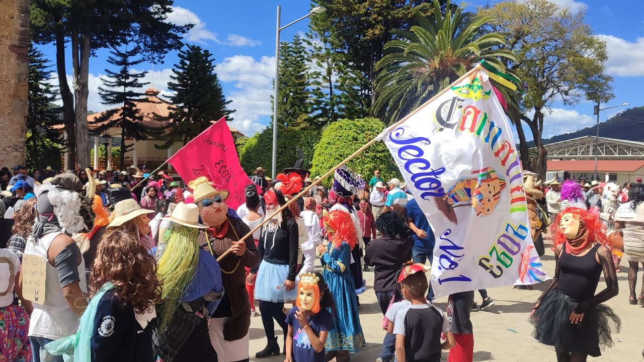 Así se vive la fiesta del 💃CARNAVAL👺 en  Santiago YOSONDUA 🎺🎷🥁