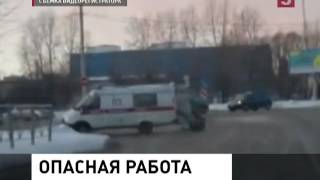 Авария с неотложкой попала в объективы видеорегистратора (13.12.2013)