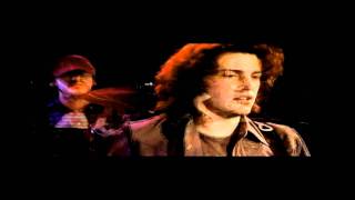 People In Planes *LIVE* performing If You Talk Too Much My Head Will Explode