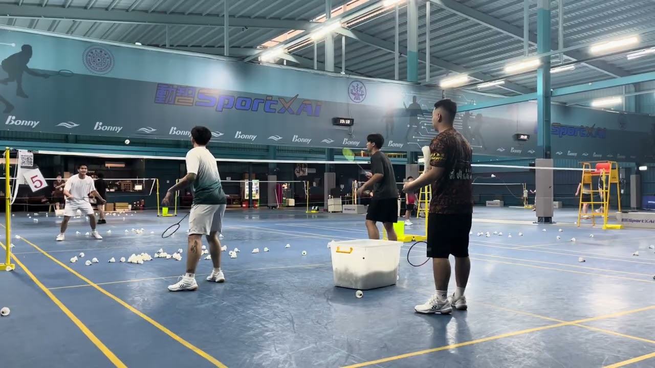 0214 靜宜一雙跟沒有體能的爛咖練球