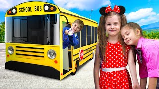 School Bus and the best stories for kids with Eva | 1 Hour Video screenshot 1