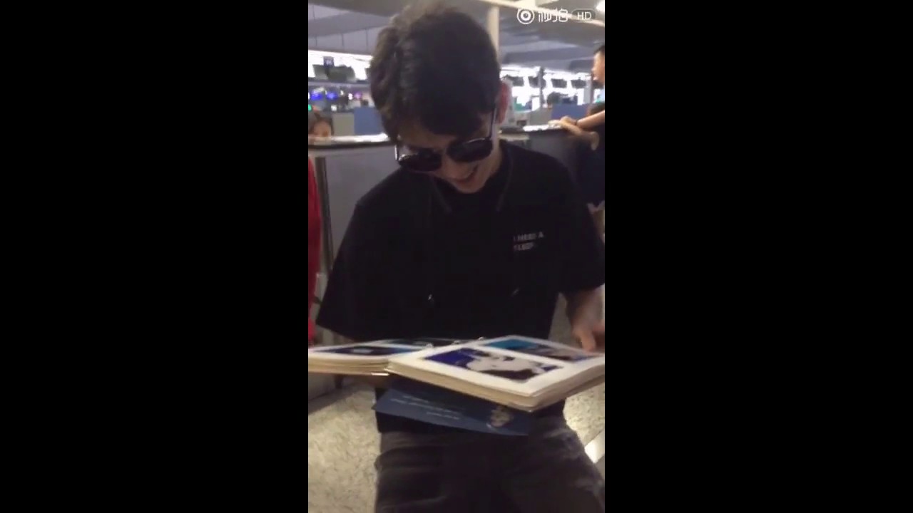 Димаш: "Я хочу спать, но мне нужно лететь в Гонконг" :) @Шанхай ...