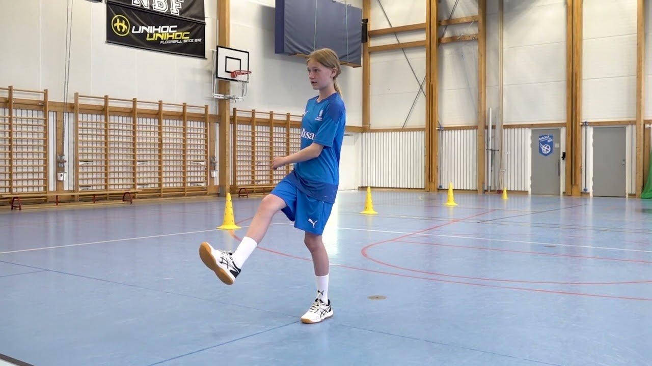 Styrka Ljumske – 6A – Stående bensving - YouTube