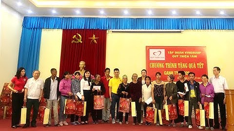 Trao 147 suất quà Tết cho người có hoàn cảnh khó khăn