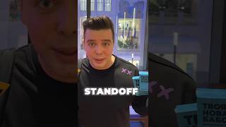 Дарим ножи из STANDOFF 2 в торговом центре 🌟😱 #standoff2 #vozwooden #возвуден #shorts