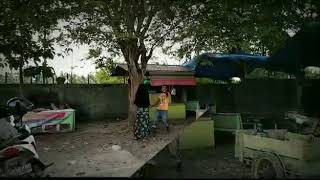 Video lucu.bikin ngakak orang gila joget di aceh