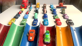 Fantastic minicar falling into the water & a convoys disney cars! Play in the garden