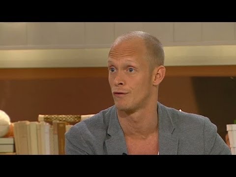 Tobias Karlsson om mobbningen under skoltiden - Nyhetsmorgon (TV4)