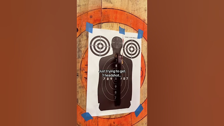 Is an axe a good self defense weapon? 🪓🤔 #targetpractice #funny  #memes #makeba #axethrowing #haha
