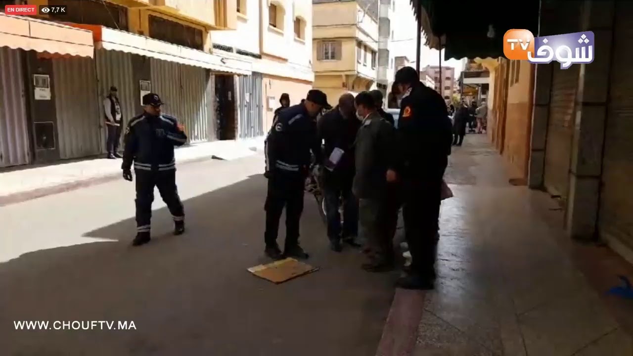 مباشرة من خريبكة: شاب مختل عقلي كيضرب الأم ديالو والسبيطار كيضربو ليه الشوكة وكيطلقوه تاني