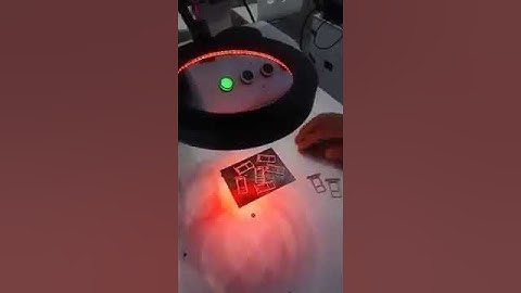 Laser marking machine with automatic positioning function