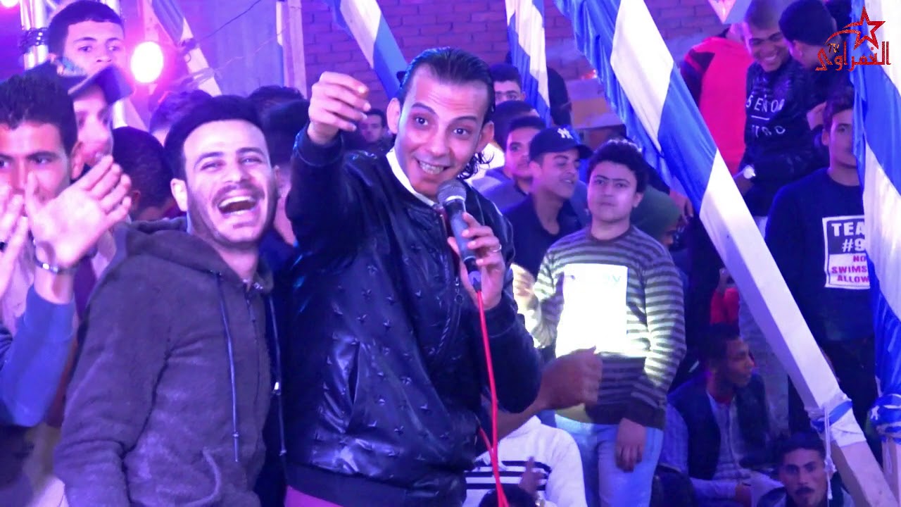 الغمراوى عامل ايه فى اوشا 😂  😂 !!  واشا بيقوله العــــريض بتاعك واخد كرتونة فياجراا