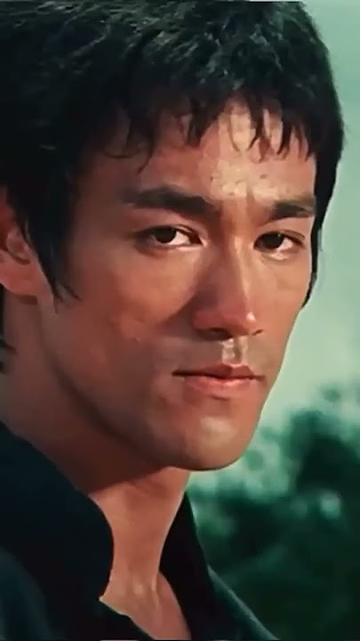 Fighting Bruce lee #kungfu #brucelee #martialarts #movie #karate #martial #fightingsport #kungfufigh