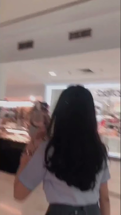 Story wa Mentahan halu jalan bareng di mall. Buat manasin mantan, prank temen.