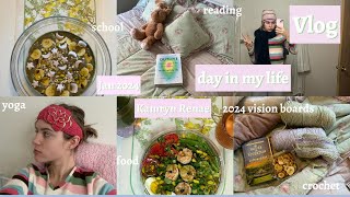 Vlog |Jan 2024, Vision Boards, Yoga, Crochet, School, Books, Finding Balance, Friendship