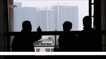 Hà Nội: 20 năm chờ cải tạo nhà, người dân vẫn phải sống cảnh tạm cư | VTV24