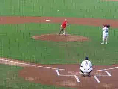 Steve Lowery attempts first pitch at a Natruals Game