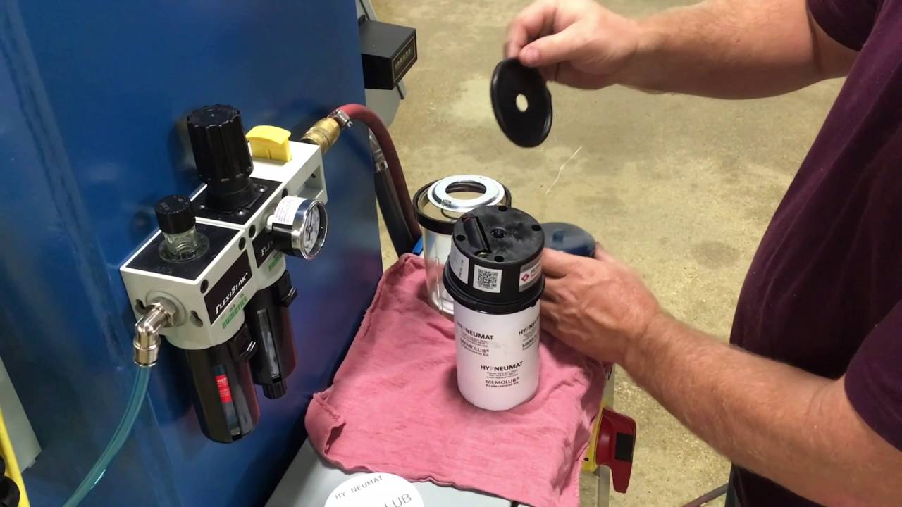 Replacement of Memolub Grease Cartridge