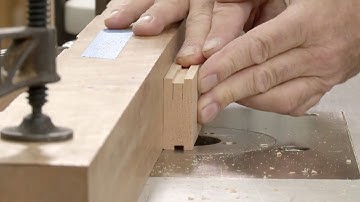 Centering a groove on a router table with Bob Van Dyke