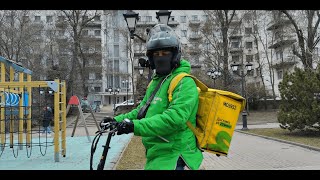 Яндекс Еда курьером на  электровелосипеде