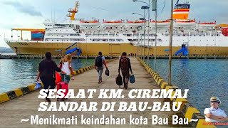 PELABUHAN MURHUM BAU BAU SAAT KAPAL SANDAR