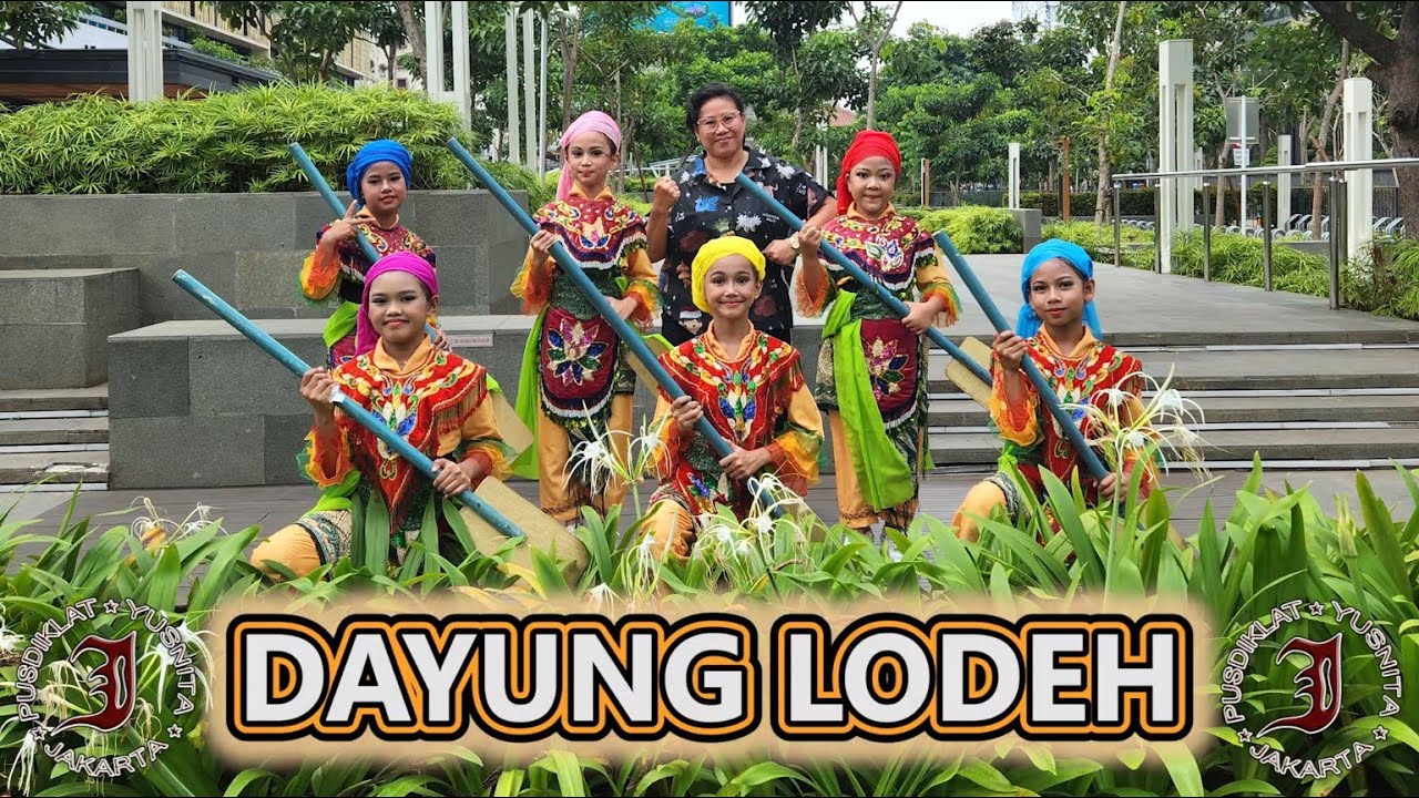 Tari Dayung Lodeh by Sanggar Yusnita