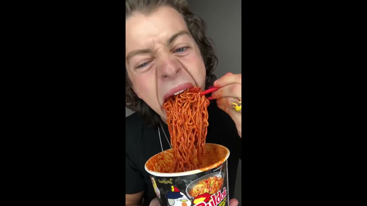KOREAN FIRE RAMEN TAKIS 
