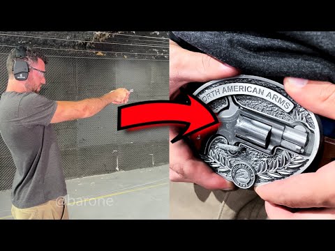 This revolver fits in a belt buckle 😱🔫
