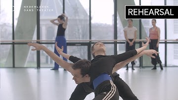 Toss of a Dice - Jiří Kylián (NDT 1 | Traces left within)