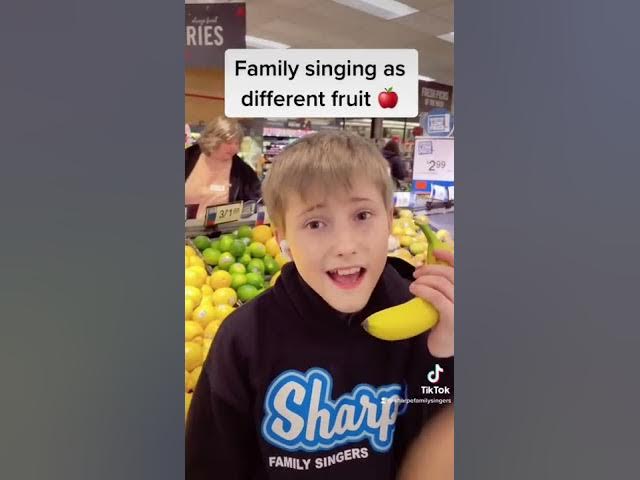 Family singing as different fruit 🍎 Firework by #katyperry #shorts #SharpeFamilySingers