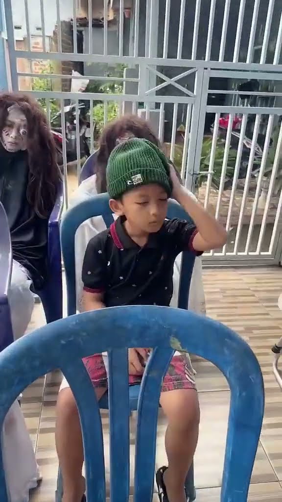Vidio kocak dan gokil @nyaikembang1nyaikembang1 /naek kereta odong odong?