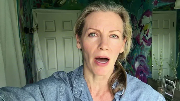 Tracy Porter's blah to bohemian bathroom makeover