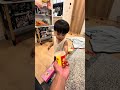 どーぞできるようになったよ👶 #しまいにっき#年子姉妹＃1歳児#3歳児＃4歳児#shorts #育児#子育て#子供のいる暮らし