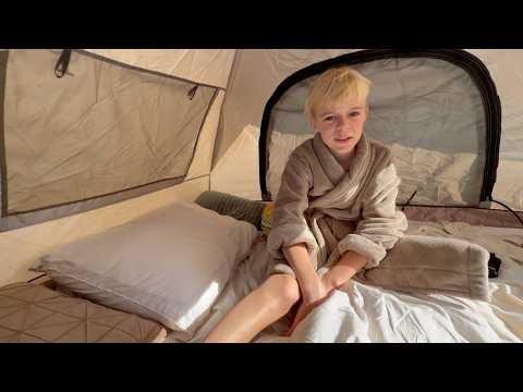 Luan slaapt voor de eerste keer in eigen tentje op camping | Bellinga Short #1847