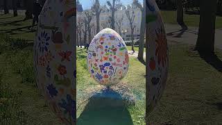 Frohe Ostern aus Karlsbad! ✨ Das wohl größte Osterei Böhmens 🇨🇿