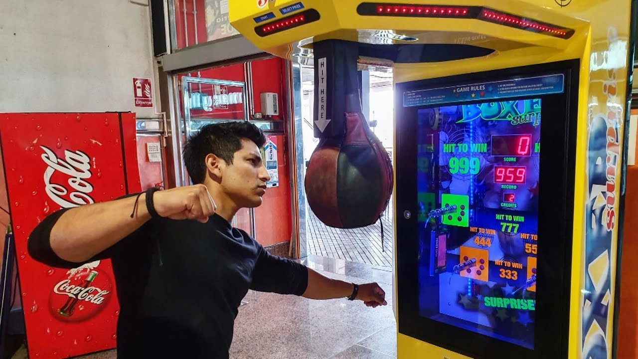 Máquina de boxeo de música electrónica de Ecuador