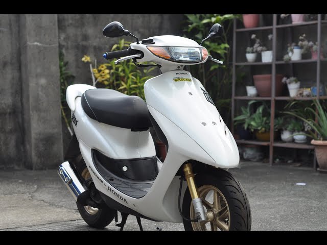 Honda DIO AF35 - YouTube