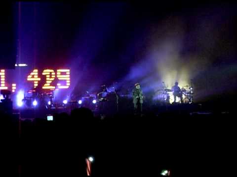 Massive Attack Live In Brussel - Belgium - Forest National - 25-10-2009