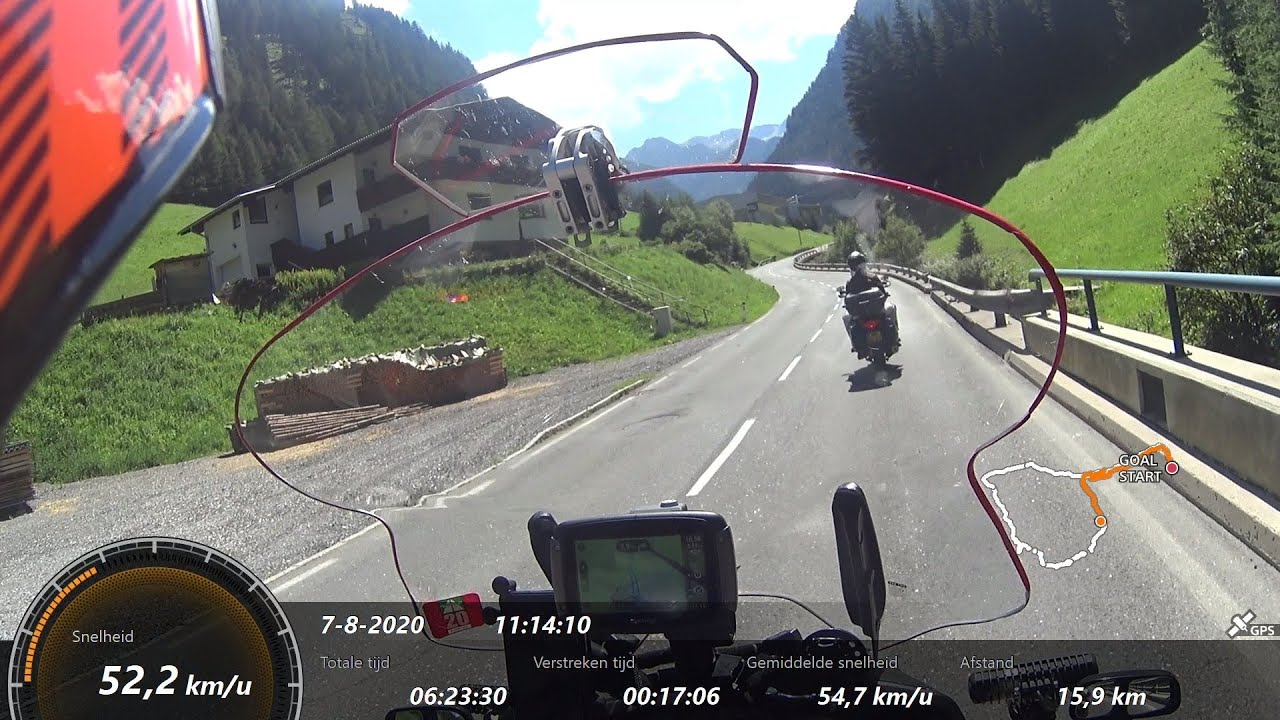 Met de vlammen in de pijp, nou ja vlammen, rijden we door de volledige