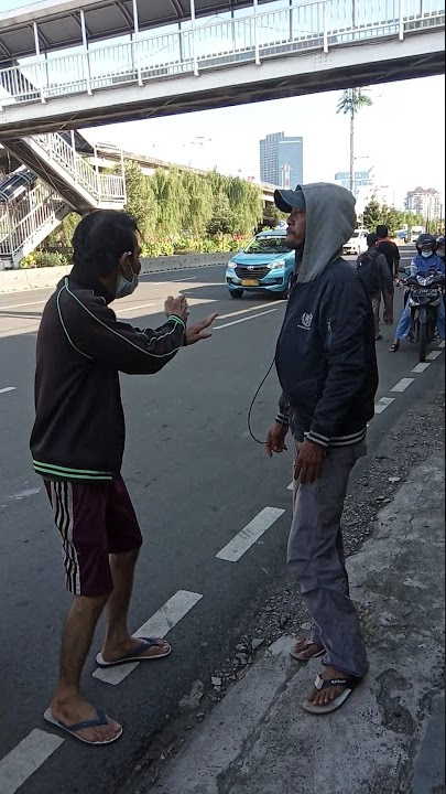 *. ' Lupa aturan main ' . 🤣