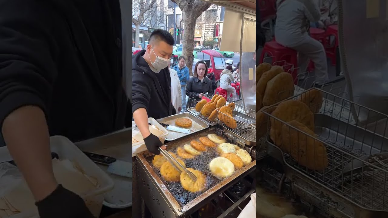 Enjoying delicious food - 纵览美食直播