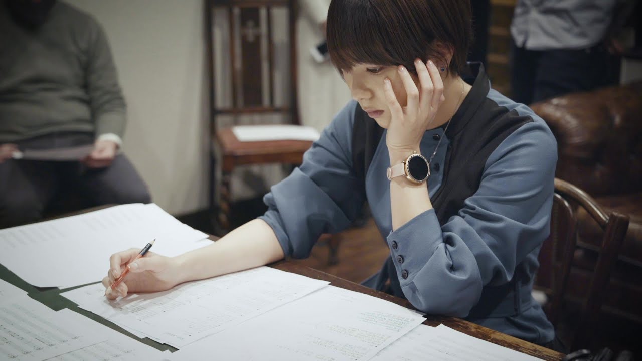 富田美憂 1stアルバム『Prologue』REC風景メイキング映像 - YouTube
