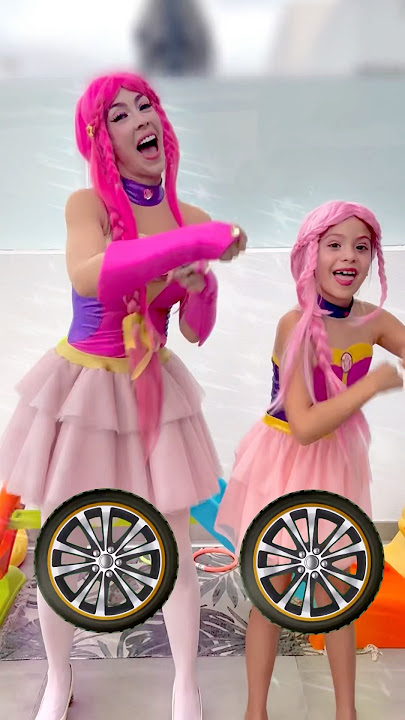 🚌 Las ruedas del autobús 🚌 Luli Pampin y Mini Luli