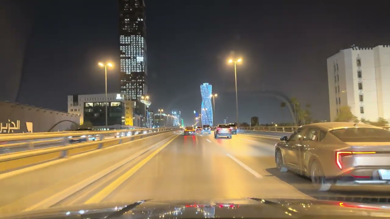 Ramadan Night Drive in Riyadh 🌙 | Surah Ar-Rahman Recitation That Calms the Heart