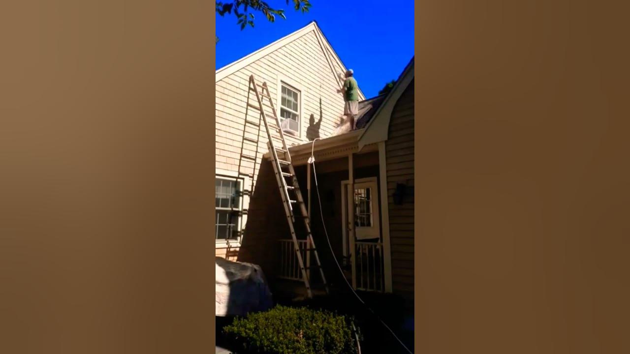 Surface Maxx foam cannon on a house YouTube