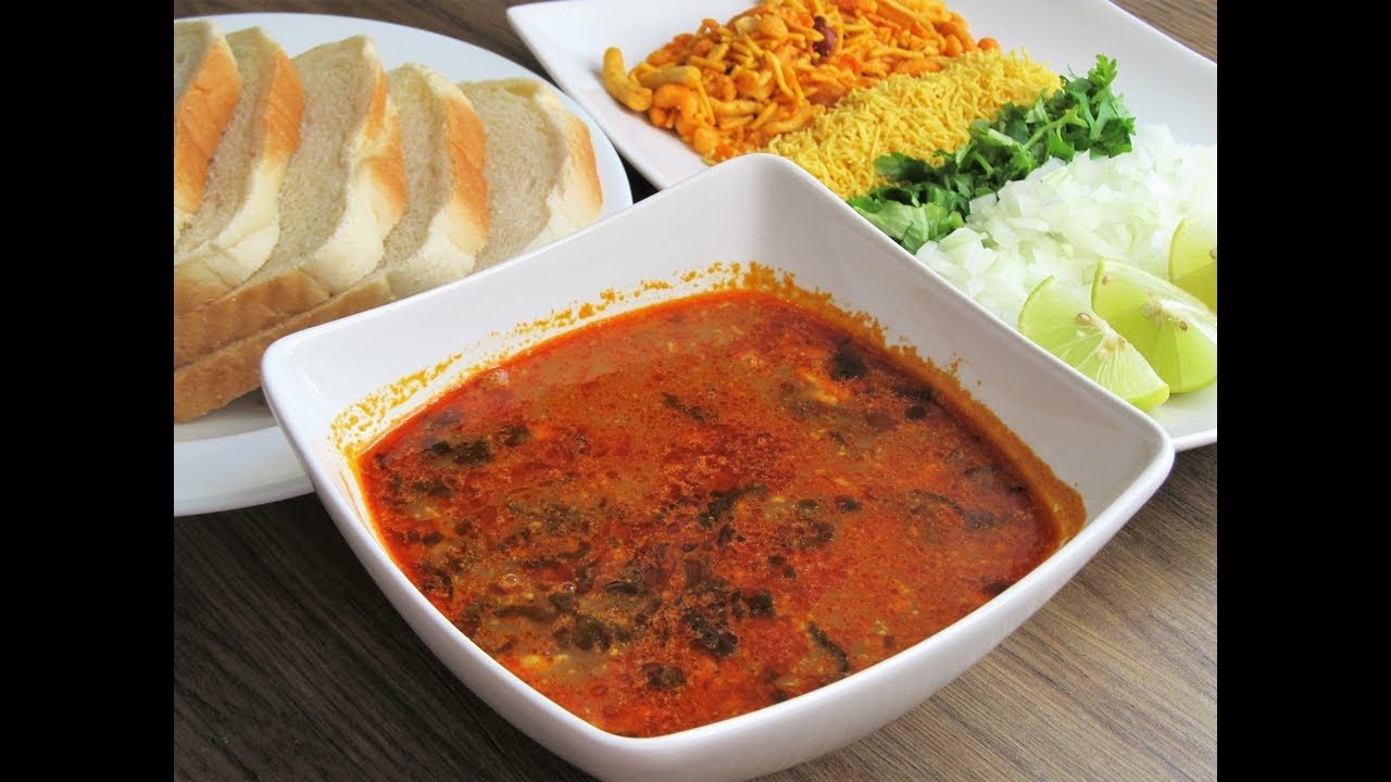 Misal pav - Maharashtrian Misal Pav Recipe - Maharashtrian Spicy Street