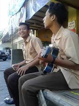 Download lagu Pengamen gelandangan