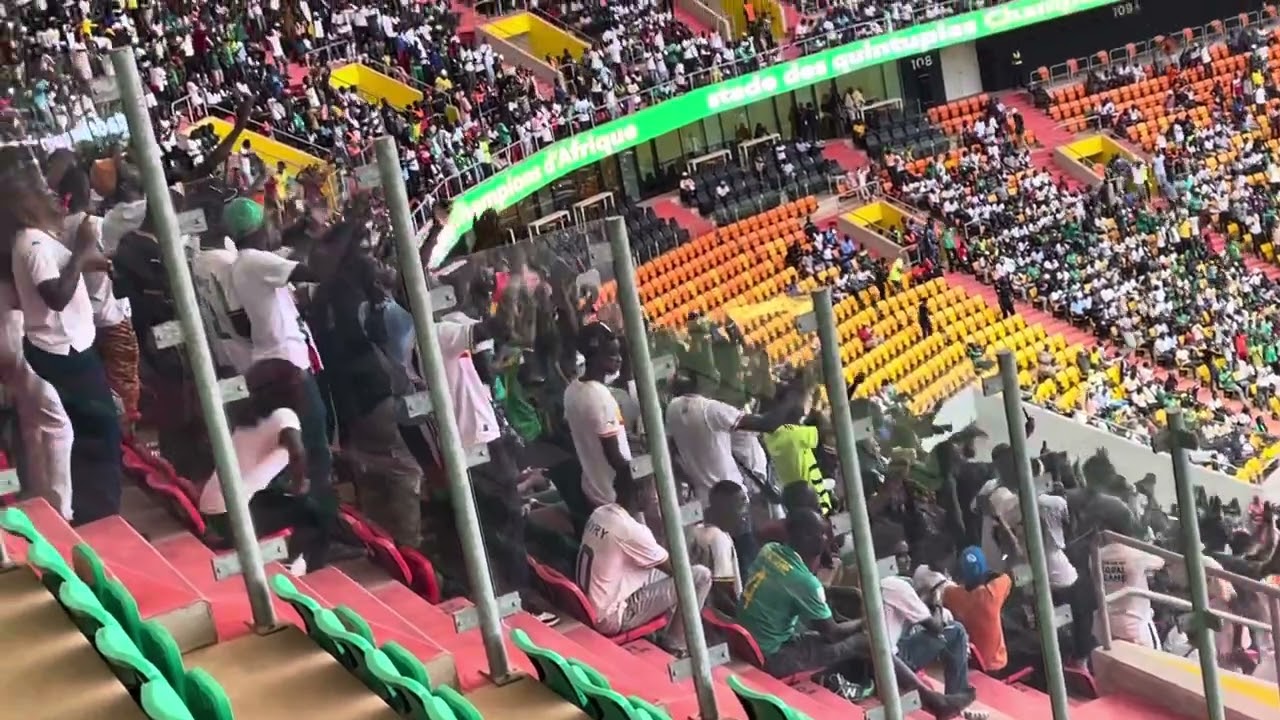 SENEGAL VS ALGERIE : LES PRO SONKO CRIENT LIBÉRER SONKO